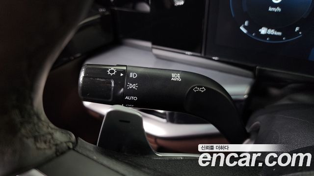Hyundai Grandeur (GN7) 2,5 Gasoline 2WD Premium 2023 — фото 36