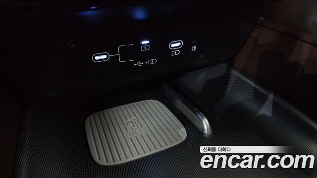 Hyundai Grandeur (GN7) 2,5 Gasoline 2WD Premium 2023 — фото 38