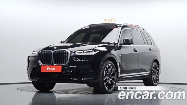 BMW X7 (G07) xDrive 40i M Sport 6STR 2024 — фото 1
