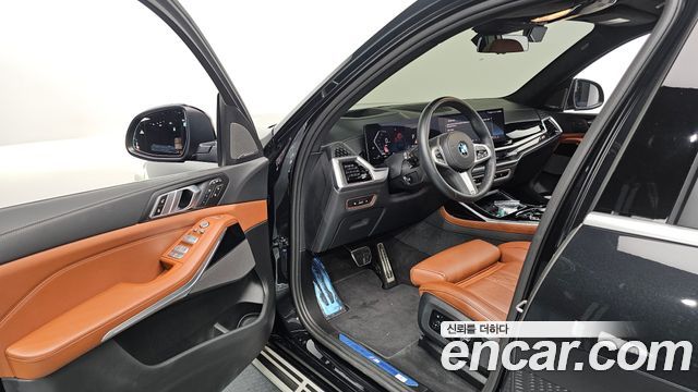 BMW X7 (G07) xDrive 40i M Sport 6STR 2024 — фото 10
