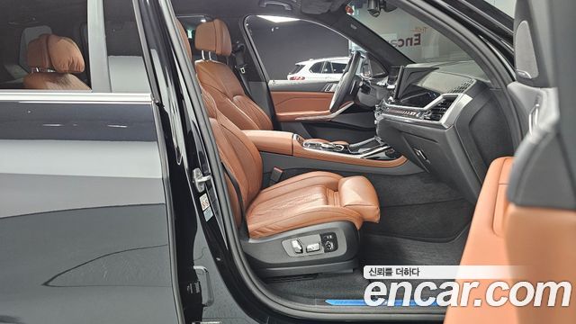 BMW X7 (G07) xDrive 40i M Sport 6STR 2024 — фото 26