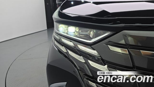 Toyota Alphard (IV) 2.5 HEV Executive AWD 2024 — фото 22