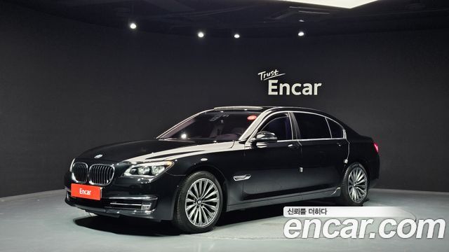 BMW 7 Series (F01) 750Li