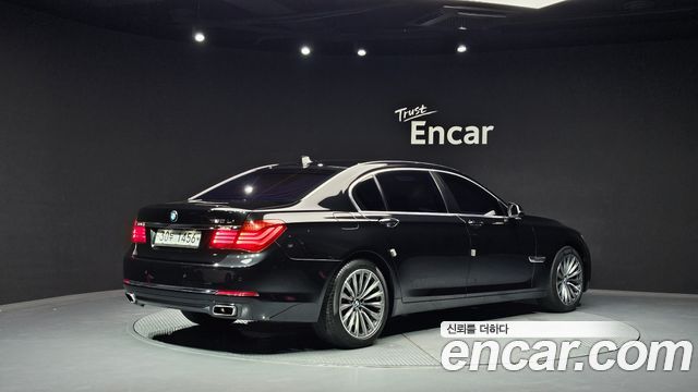 BMW 7 Series (F01) 750Li 2013 — фото 2