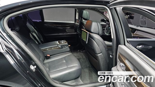 BMW 7 Series (F01) 750Li 2013 — фото 11