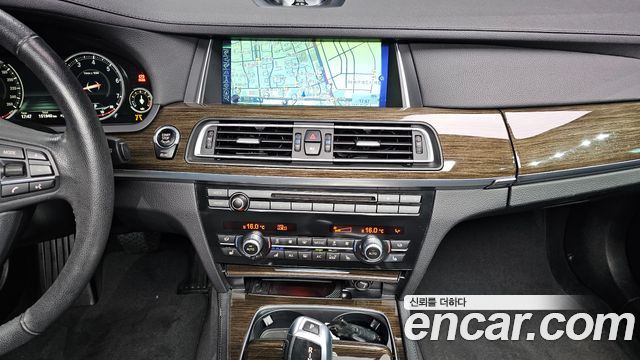 BMW 7 Series (F01) 750Li 2013 — фото 14