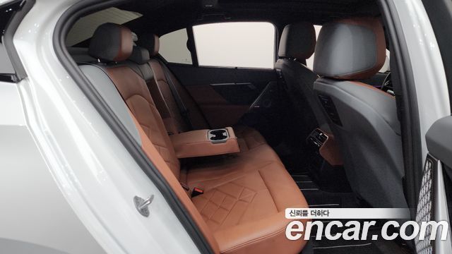 BMW 5 Series (G60) 530i xDrive M Sport Pro Special Edition 2026 — фото 11