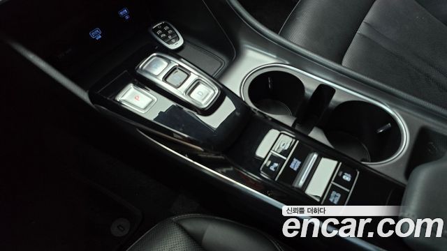 Hyundai Sonata (DN8) 1.6 Turbo Premium Family 2021 — фото 9