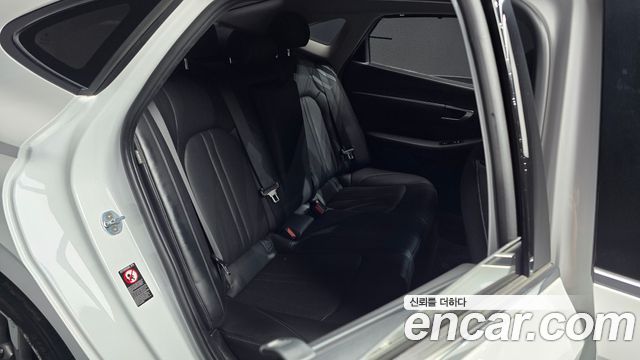 Hyundai Sonata (DN8) 1.6 Turbo Premium Family 2021 — фото 12