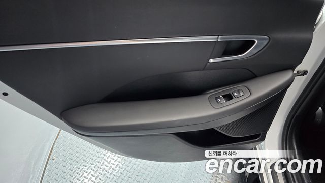 Hyundai Sonata (DN8) 1.6 Turbo Premium Family 2021 — фото 25