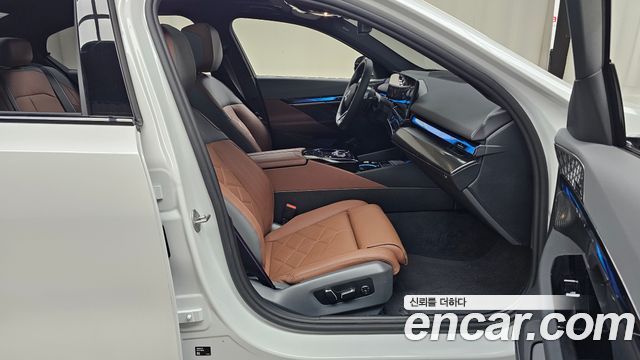 BMW 5 Series (G60) 530i xDrive M Sport Pro Special Edition 2026 — фото 26
