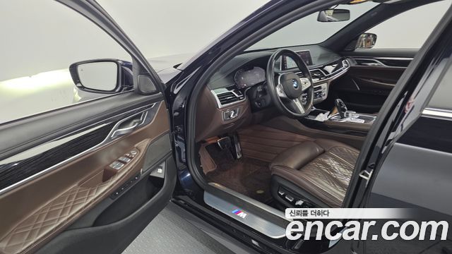 BMW 7 Series (G11) 740Li xDrive M Sport Package 2021 — фото 10