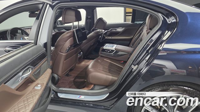BMW 7 Series (G11) 740Li xDrive M Sport Package 2021 — фото 11