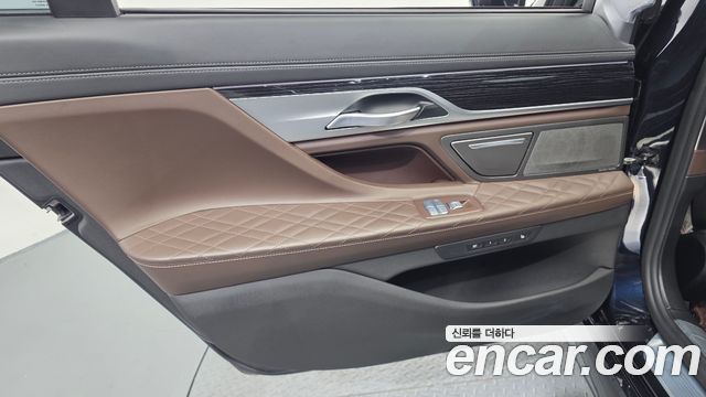 BMW 7 Series (G11) 740Li xDrive M Sport Package 2021 — фото 25
