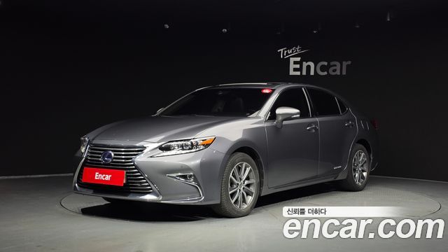 Lexus ES300h Supreme XV60
