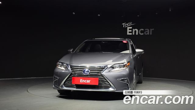 Lexus ES300h Supreme XV60 2017 — фото 3