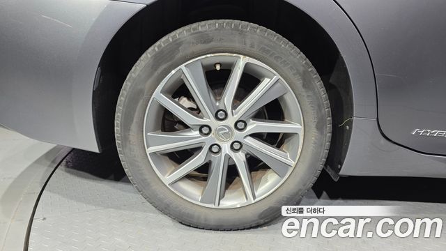 Lexus ES300h Supreme XV60 2017 — фото 5