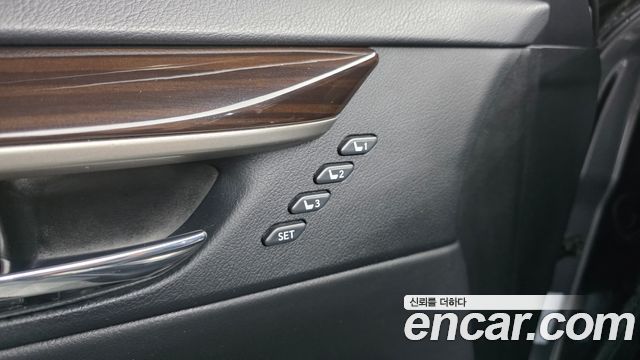 Lexus ES300h Supreme XV60 2017 — фото 16