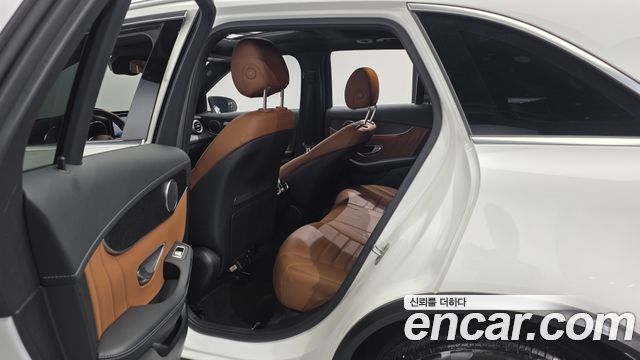 Mercedes-Benz GLC-Class (X253) GLC300 4MATIC 2022 — фото 11