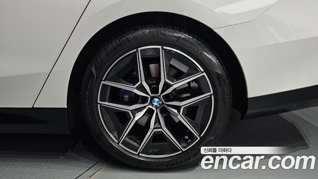 BMW 5 Series (G60) 523d xDrive M Sport 2025 — фото 21