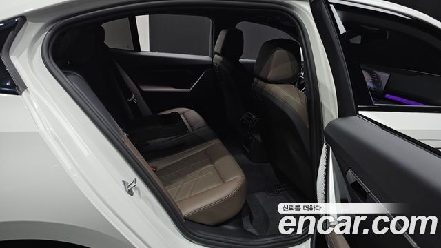 BMW 5 Series (G60) 523d xDrive M Sport 2025 — фото 26