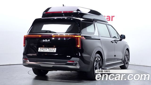 Kia Carnival (IV) HEV 4-Seater Hi Limousine Signature 2025 — фото 2