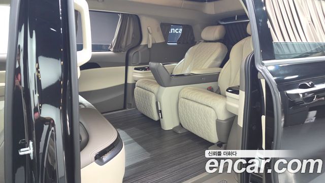 Kia Carnival (IV) HEV 4-Seater Hi Limousine Signature 2025 — фото 12