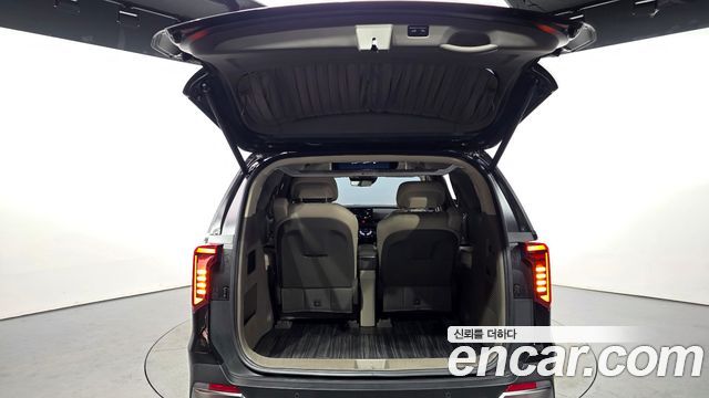 Kia Carnival (IV) HEV 4-Seater Hi Limousine Signature 2025 — фото 17