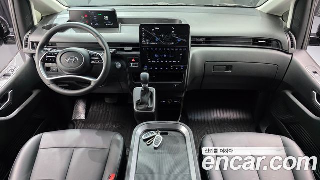 Hyundai Staria L3.5 Cargo 5-Seater Modern 2023 — фото 7