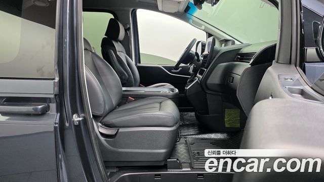 Hyundai Staria L3.5 Cargo 5-Seater Modern 2023 — фото 26
