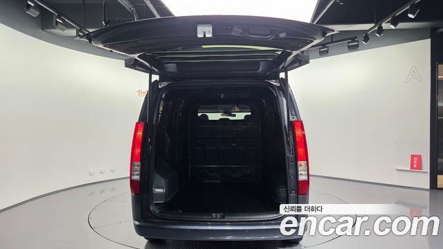 Hyundai Staria L3.5 Cargo 5-Seater Modern 2023 — фото 31