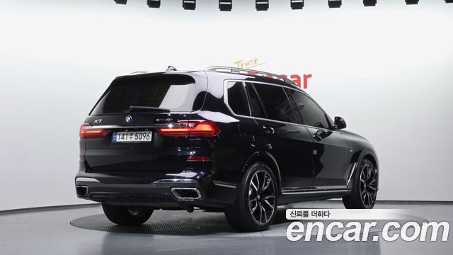 BMW X7 (G07) xDrive 40i M Sport 6STR 2021 — фото 2