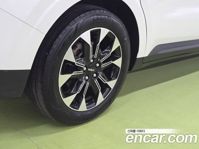 Kia Carnival (IV) Gasoline 9-Seater Prestige 2023 — фото 16