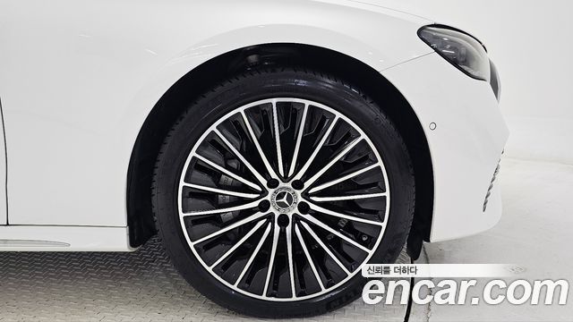 Mercedes-Benz E-Class (W214) E450 4MATIC Exclusive 2025 — фото 5