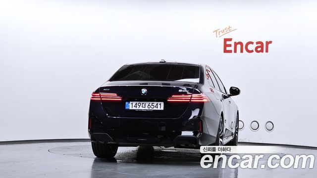 BMW 5 Series (G60) 530i xDrive M Sport 2025 — фото 4