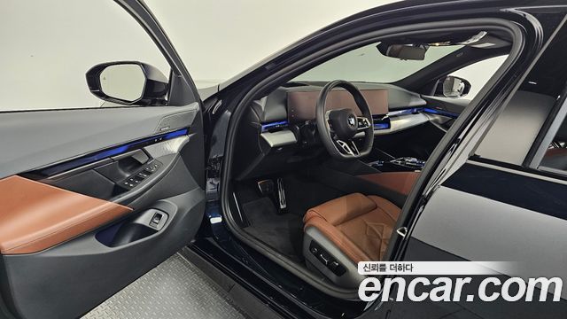 BMW 5 Series (G60) 530i xDrive M Sport 2025 — фото 10