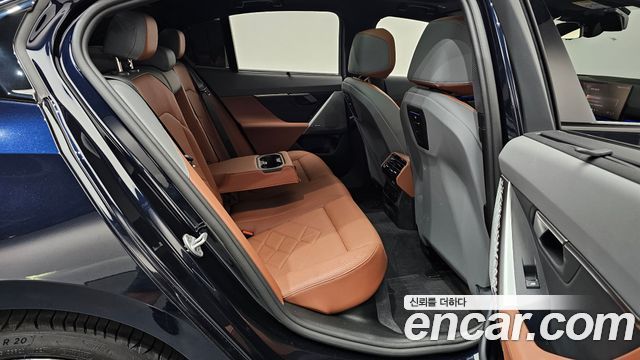 BMW 5 Series (G60) 530i xDrive M Sport 2025 — фото 11