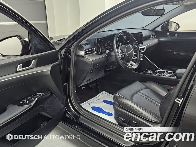 Kia K5 (III) 2.0 Prestige 2023 — фото 15