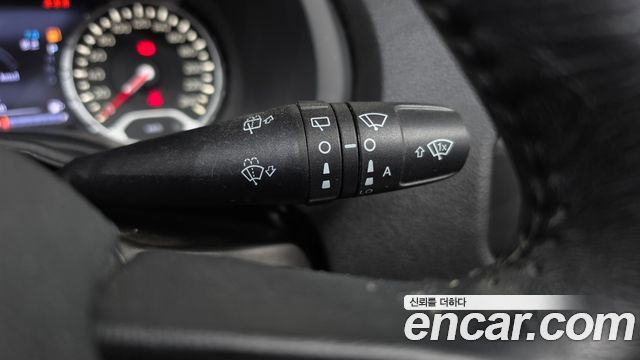Jeep Renegade 1.6 Diesel Limited 2020 — фото 20