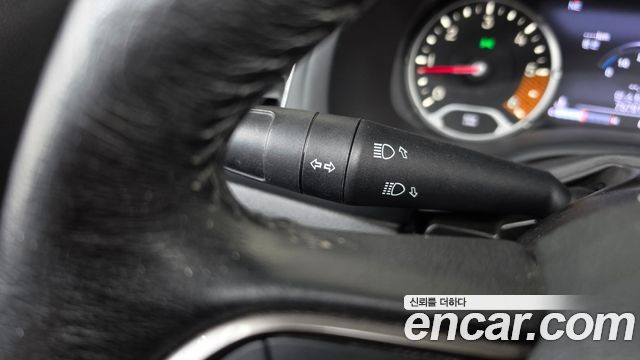 Jeep Renegade 1.6 Diesel Limited 2020 — фото 28