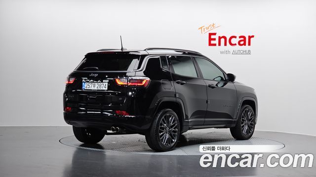 Jeep Compass (II) S 2.4 AWD 2022 — фото 2