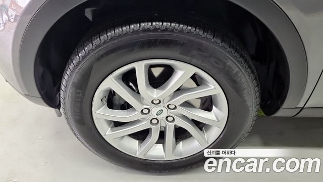 Land Rover Discovery Sport 2.0 TD4 SE 2017 — фото 22