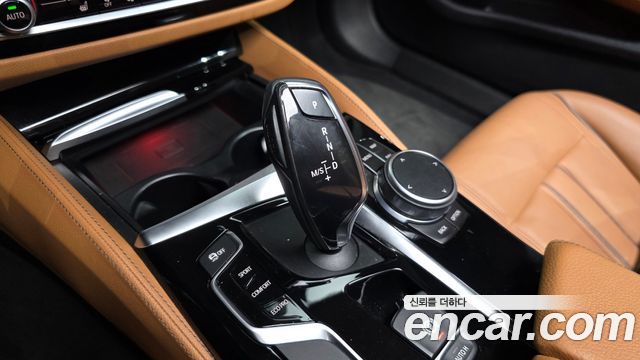 BMW 5 Series (G30) 520d Luxury Special Edition 2018 — фото 9