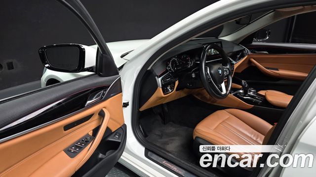 BMW 5 Series (G30) 520d Luxury Special Edition 2018 — фото 10