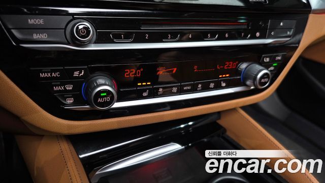 BMW 5 Series (G30) 520d Luxury Special Edition 2018 — фото 20