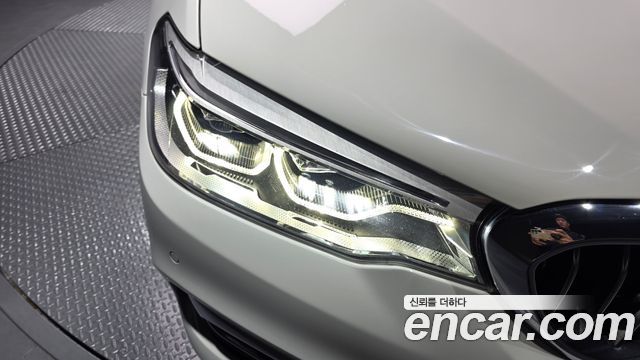 BMW 5 Series (G30) 520d Luxury Special Edition 2018 — фото 28