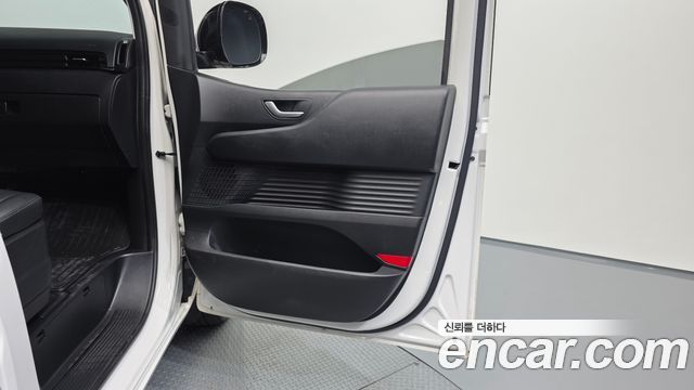 Hyundai Staria 4WD Tourer 9-Seater Modern 2022 — фото 25