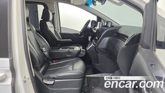 Hyundai Staria 4WD Tourer 9-Seater Modern 2022 — фото 26