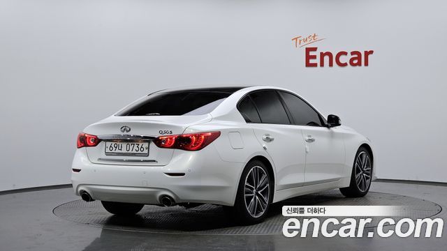 Infiniti Q50 3.5 Hybrid Essence 2016 — фото 2