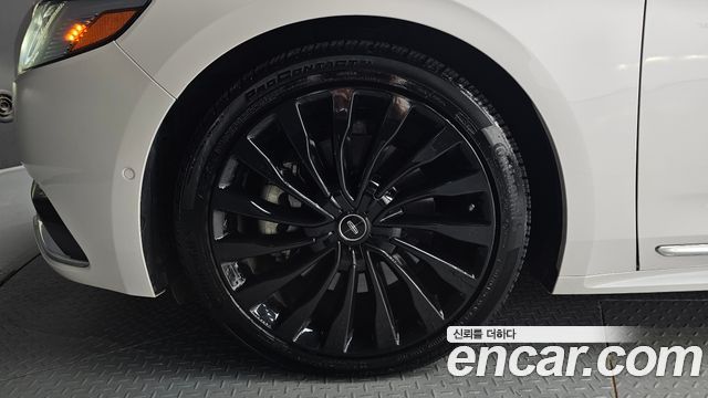 Lincoln Continental (X) 3.0 Presidential AWD 2018 — фото 5